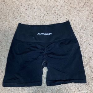 Alphalete Amplify Shorts Black - size M